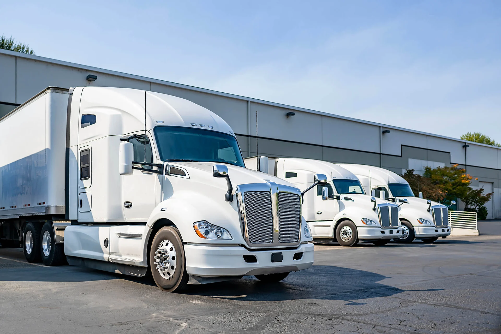 Savannah truck accident lawyer for crashes with long-haul semi trucks like those hauling port freight